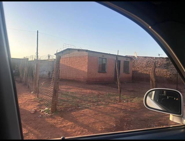 1 BEDROOM HOUSE FOR SALE IN MABOPANE UNIT U